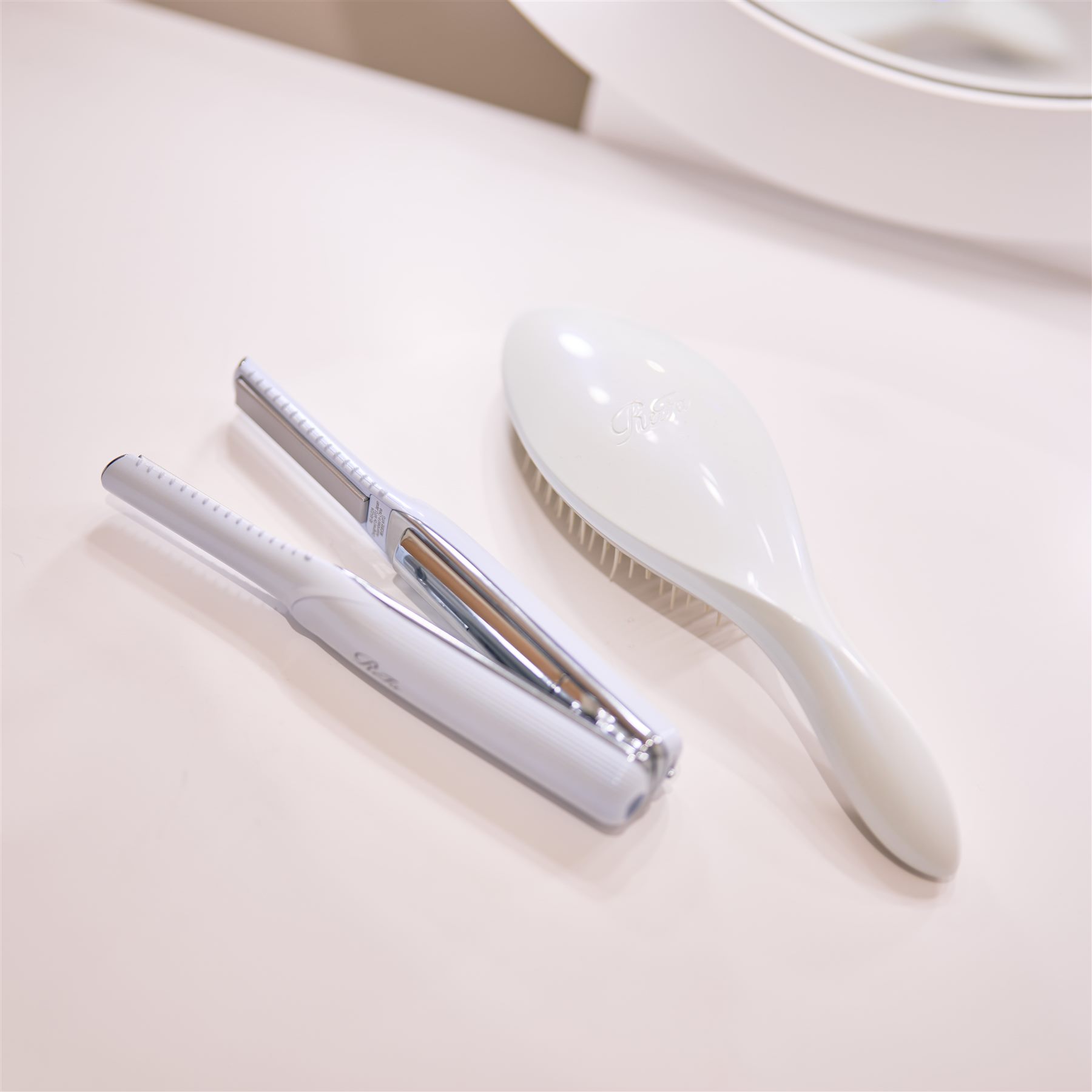 ReFaのヘアアイロンとアメニティ